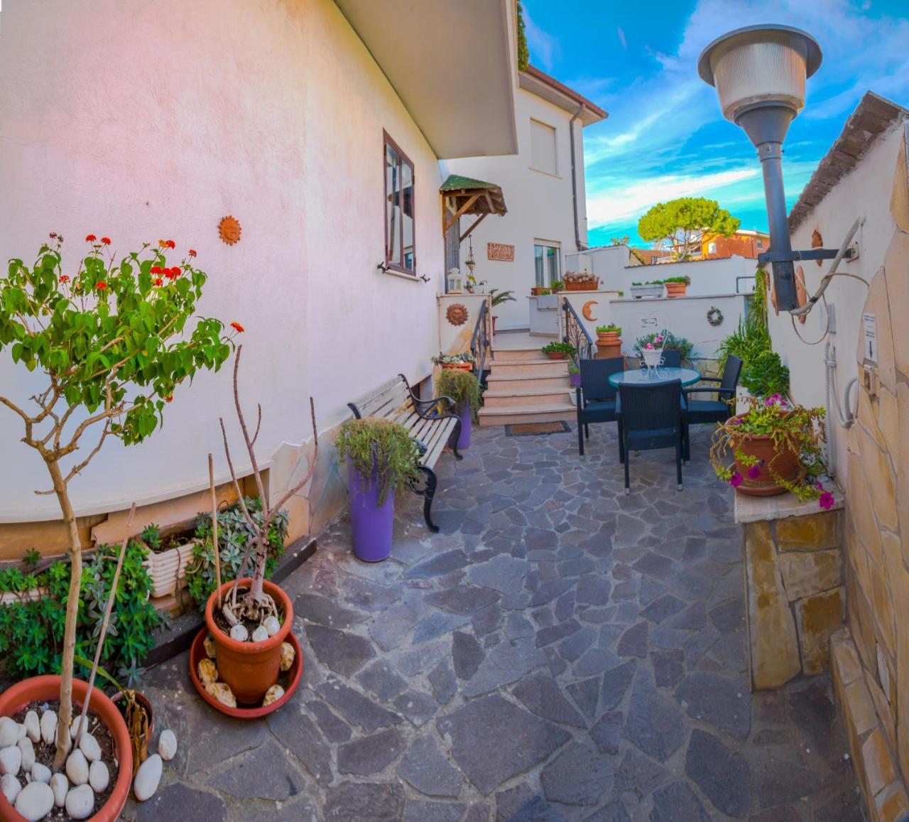 Hillary House Hotel Fiumicino Buitenkant foto