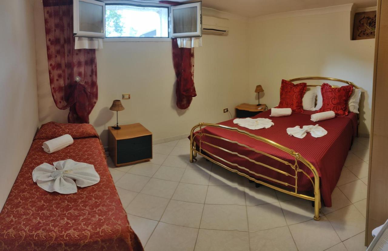 Hillary House Hotel Fiumicino Buitenkant foto