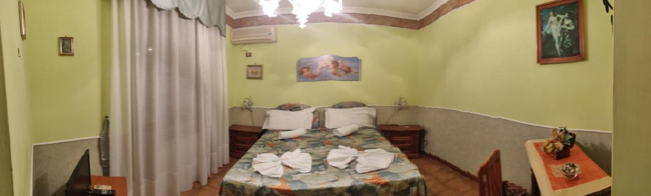 Hillary House Hotel Fiumicino Buitenkant foto